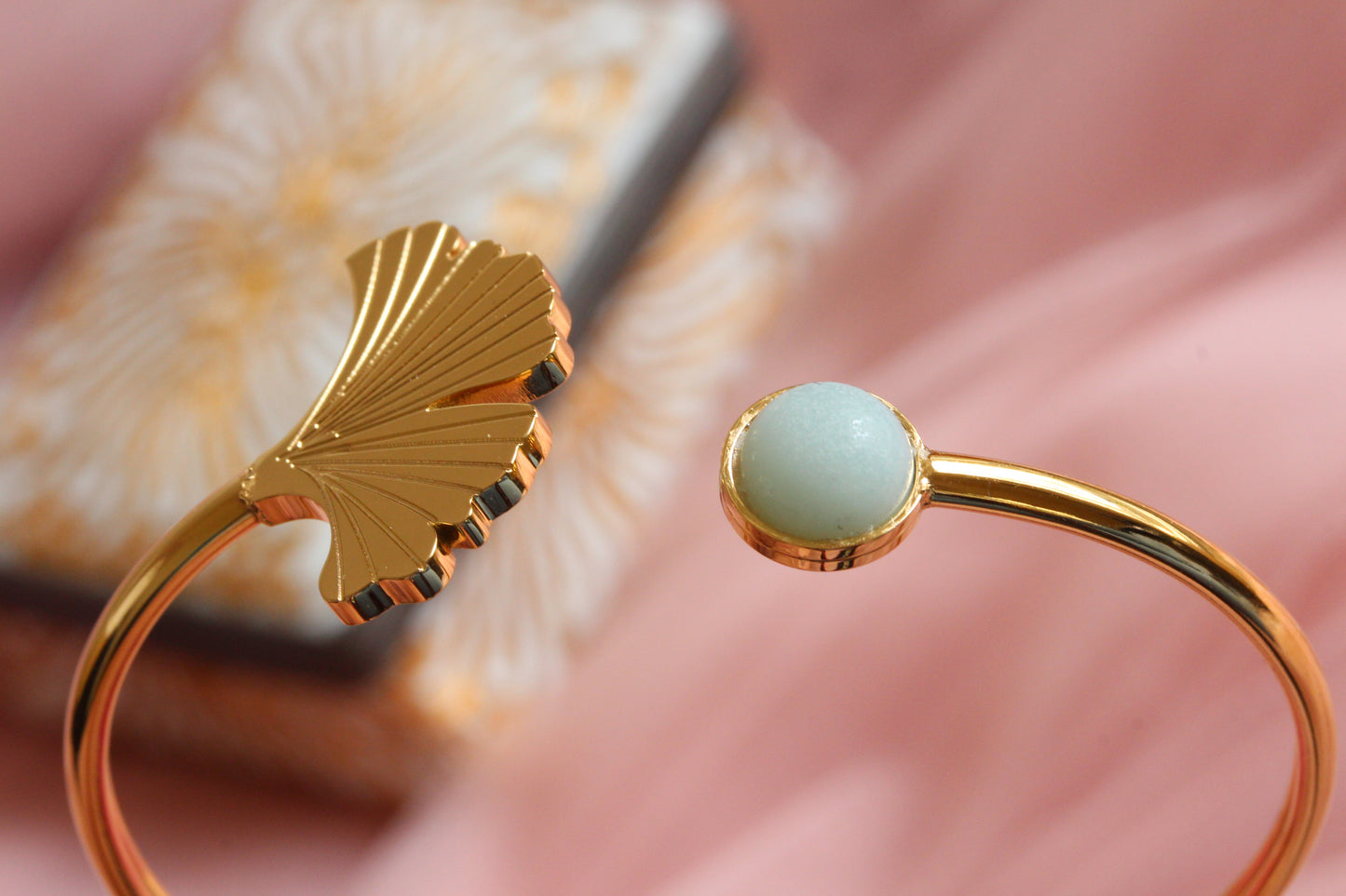 Ginkgo leaf bangle bracelet and stainless steel amazonite cabochon. Margaux