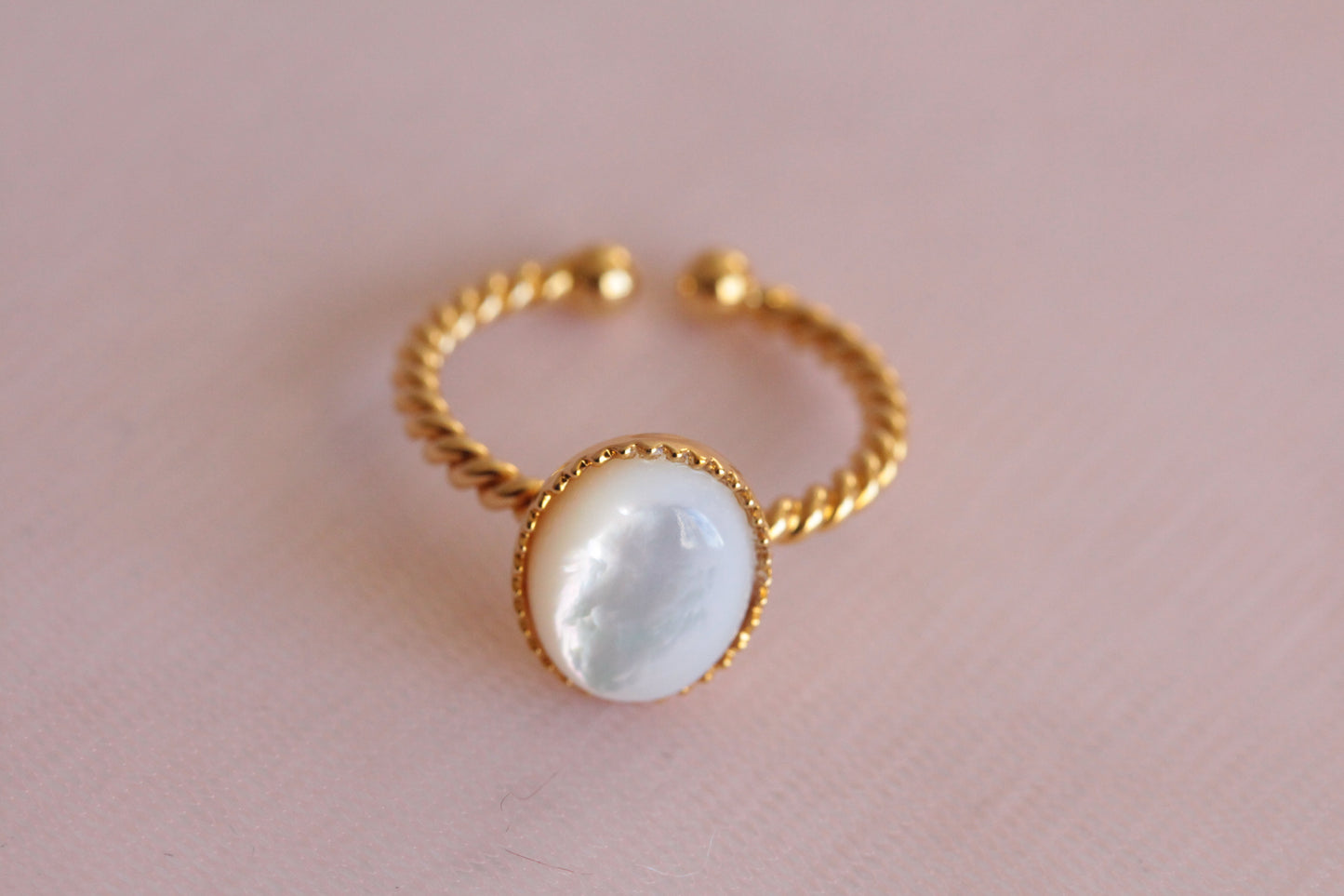 Copy of Openwork mother-of-pearl ring gilded with 24 carat fine gold Lorie