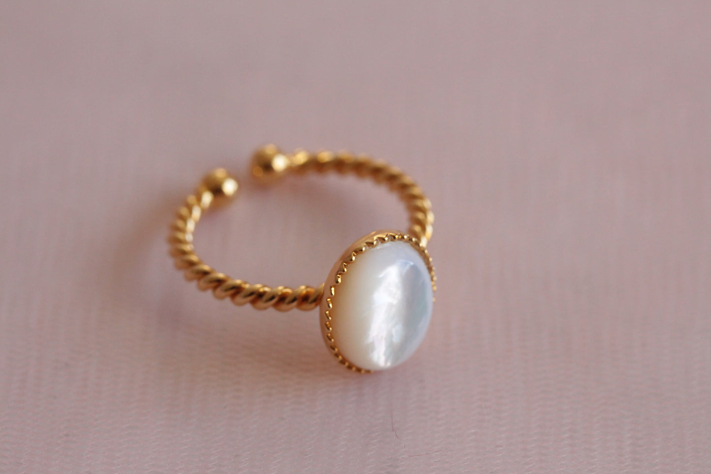 Copy of Openwork mother-of-pearl ring gilded with 24 carat fine gold Lorie