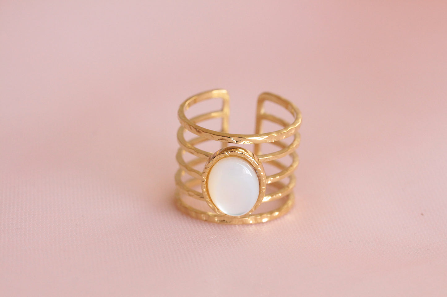 Copy of Openwork mother-of-pearl ring gilded with 24 carat fine gold Lorie