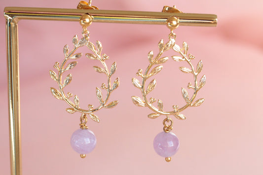 Crown earrings gilded with fine gold and natural amethyst stone beads