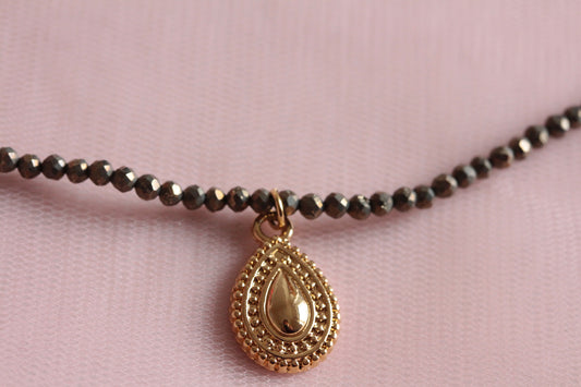 Gingko chain necklace and gold-plated flowers, brass chain gilded with fine gold Sylvia