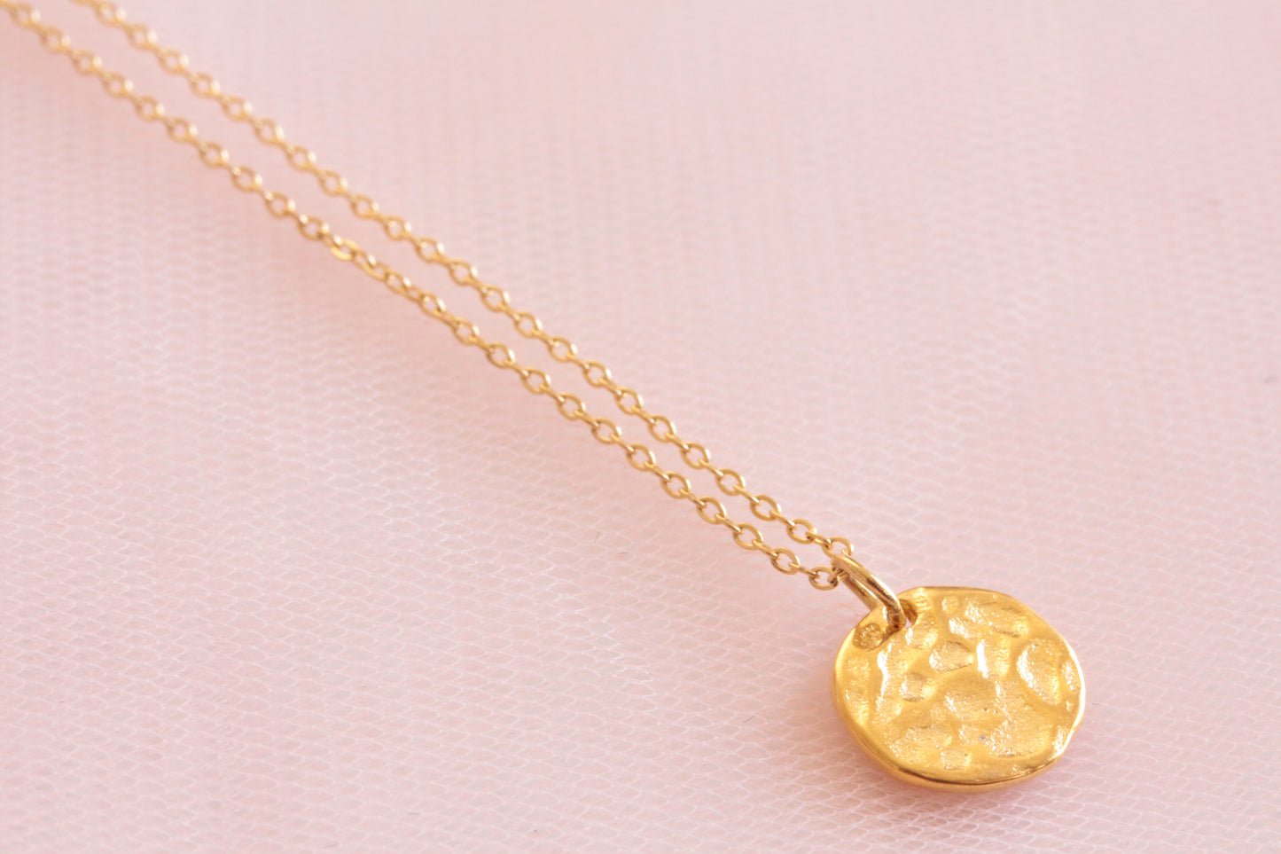 Gingko chain necklace and gold-plated flowers, brass chain gilded with fine gold Sylvia