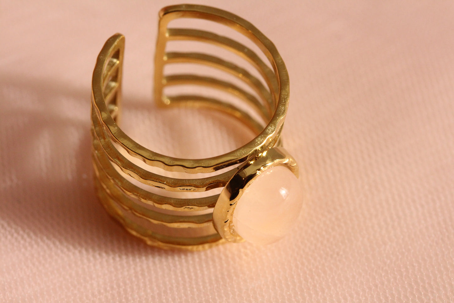 Copy of Openwork mother-of-pearl ring gilded with 24 carat fine gold Lorie